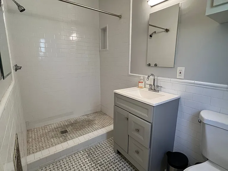 1361 E Del Mar Blvd #1 — Photo 7