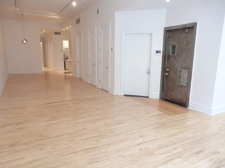 43 E 20th St #2 — Photo 3