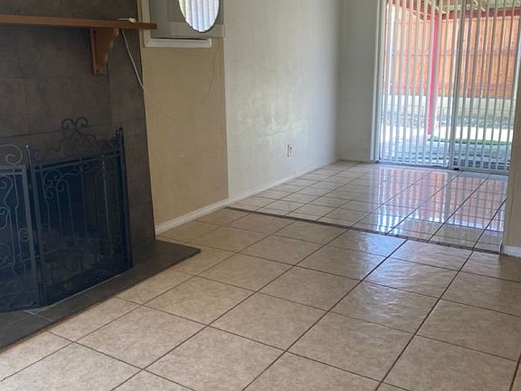 3rd image of 41041 Beachwood Ave