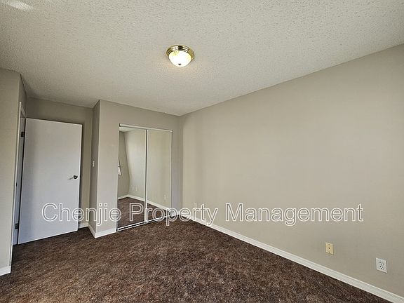 4th image of 25 Akinsdale Gdns