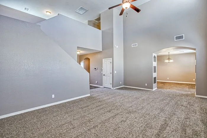 4 bed, 3.0 bath, 2604 sqft, $2,295 — Photo 4