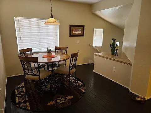 3 bed, 1575 sqft, $2,250 — Photo 4