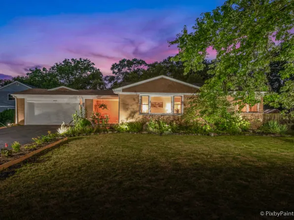 4003 McCabe Ave, Crystal Lake, IL 60014