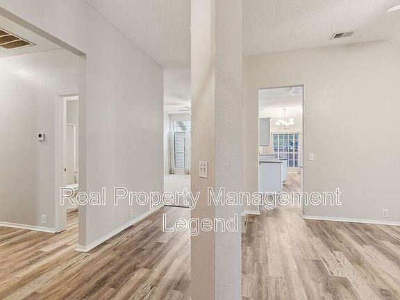3rd image of 1105 Dove Dr