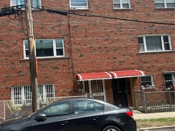 711 Sagamore Street, Bronx, NY 10462