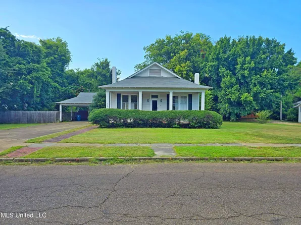 155 W 2nd St, Clarksdale, MS 38614