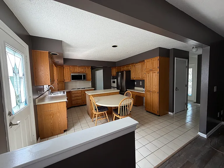 2405 Whitechapel Dr — Photo 17