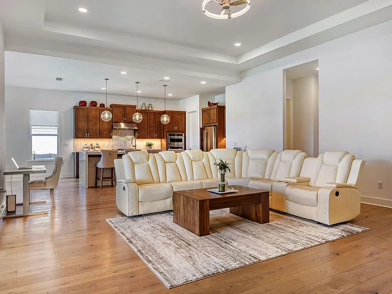 279 Bismarck Palm Rd — Photo 6