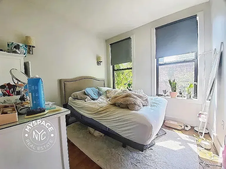 137 Manhattan Ave #3B — Photo 4