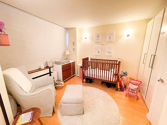 5th image of 422 E 72nd St APT 11D