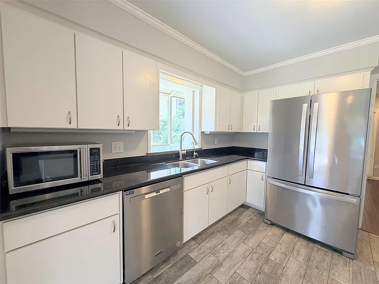 5019 Yarwell Dr — Photo 17