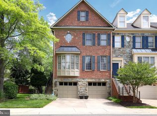 1200 Treasure Oak Ct, Rockville, MD 20852