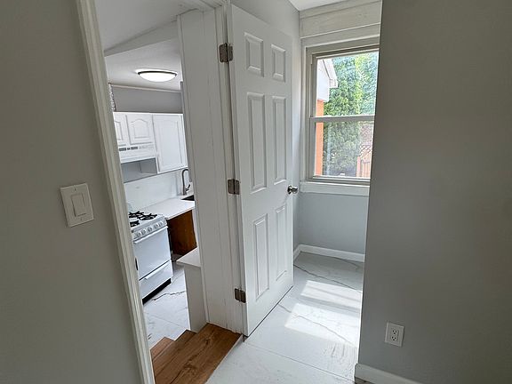 5th image of 14 Shore Dr #1