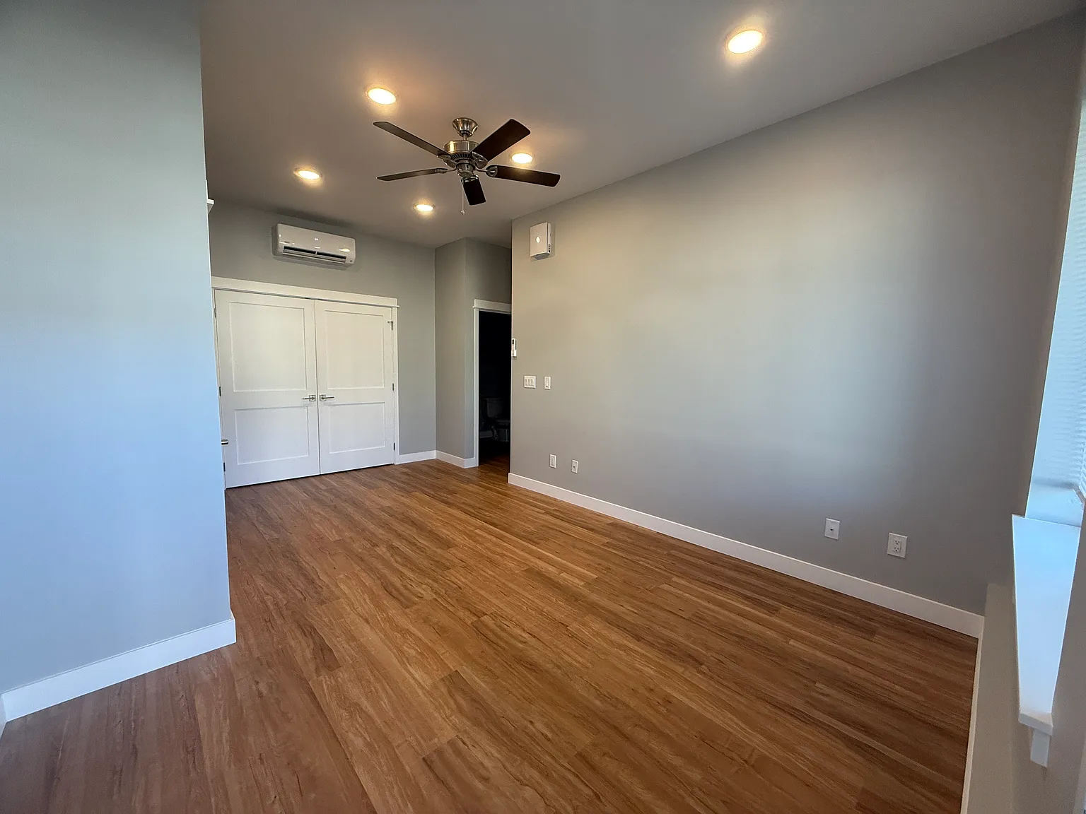 1 bed, 576 sqft, $1,900 — Photo 4
