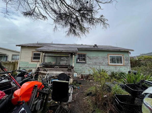 1103 Barnum Pl, Eureka, CA 95503