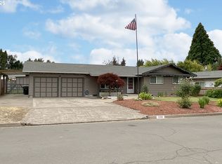 1082 Dondea St, Springfield, OR 97478