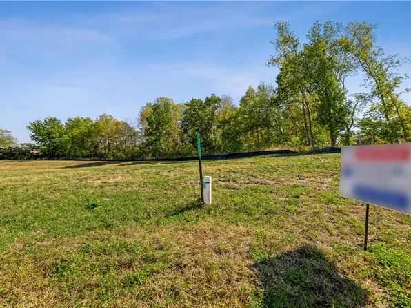 5377 Carter Ct, Johnston, IA 50131