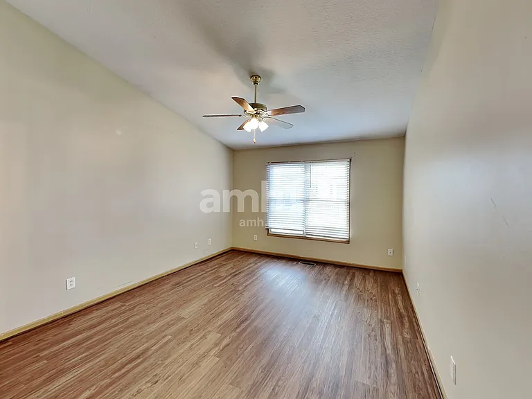 1833 Kathiwade Dr — Photo 8