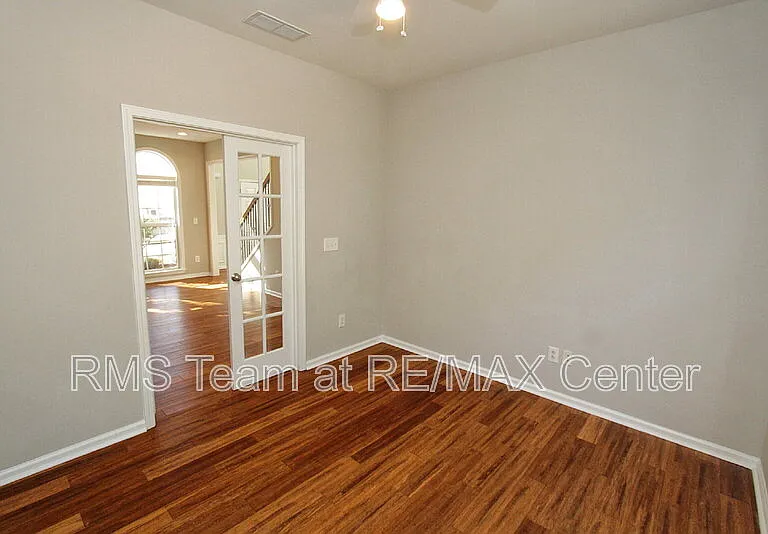 5057 Bethpage Dr — Photo 7