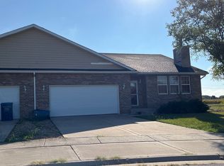 1923 Taller Rd, Morris, IL 60450