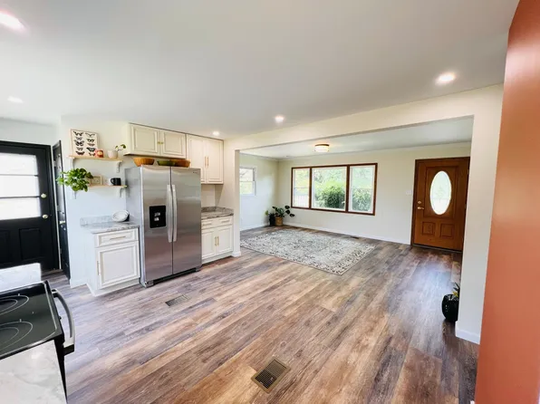 3619 Orchard St, Beaver Falls, PA 15010
