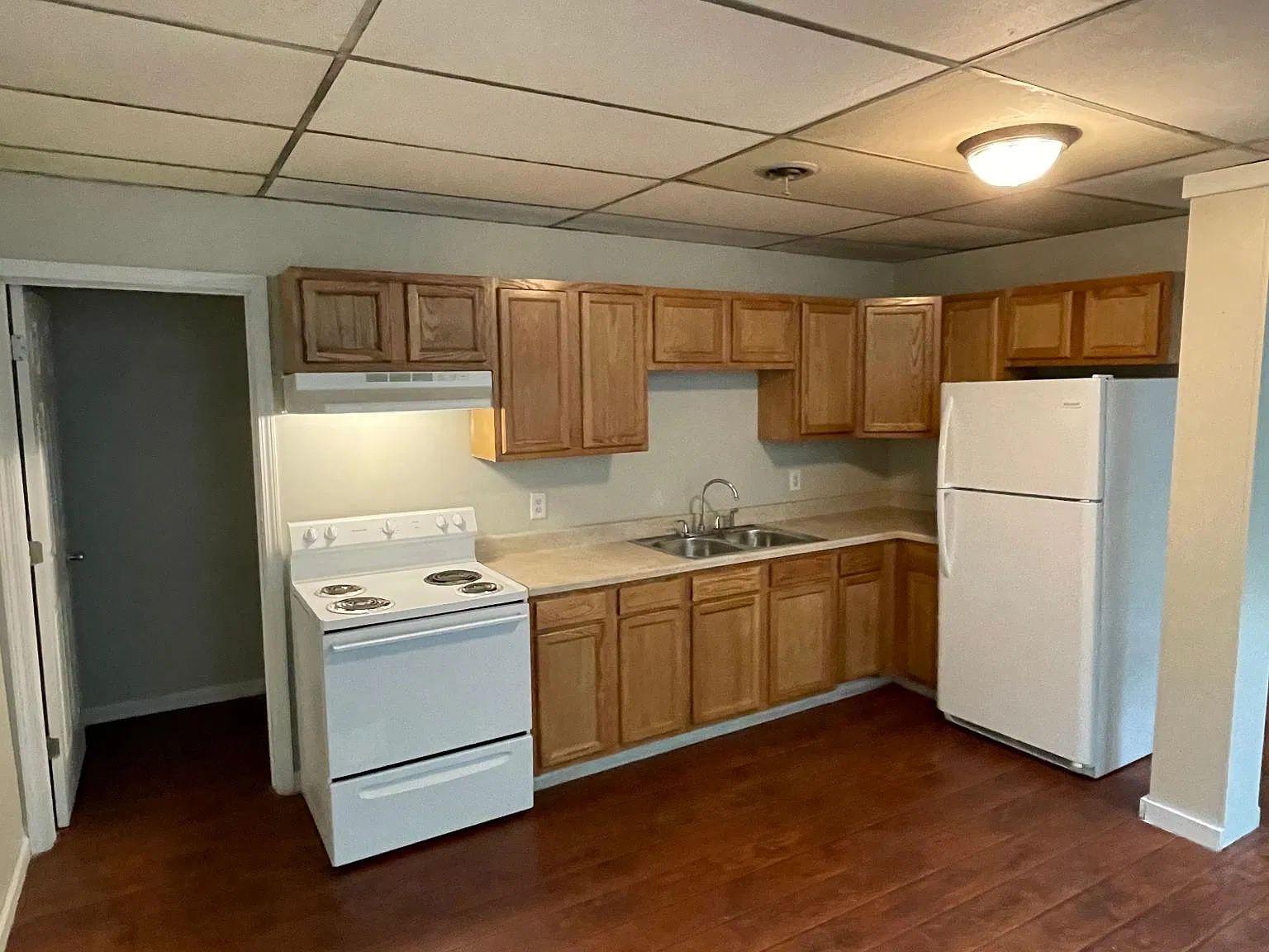 2 bed, 1000 sqft, $900 — Photo 1