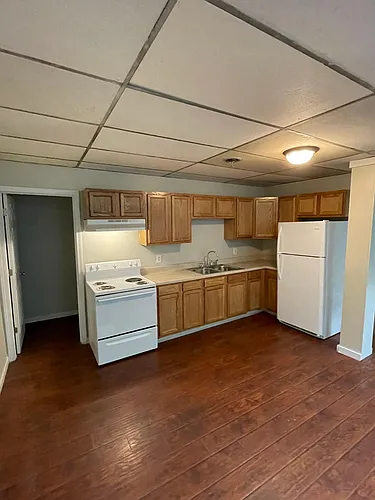 460 Broad St Photo 1