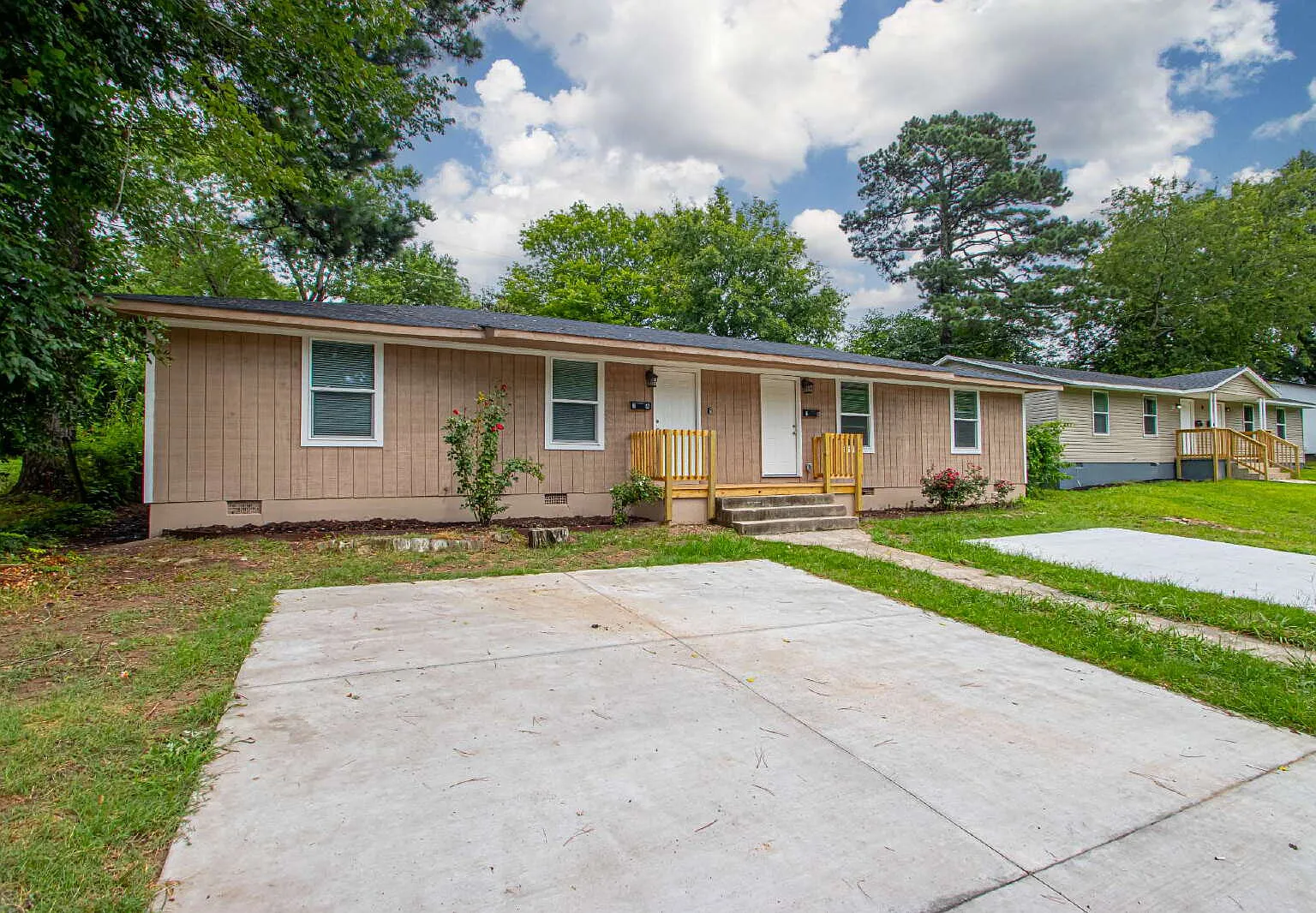 2 bed, 1.0 bath, 800 sqft, $950 — Photo 1