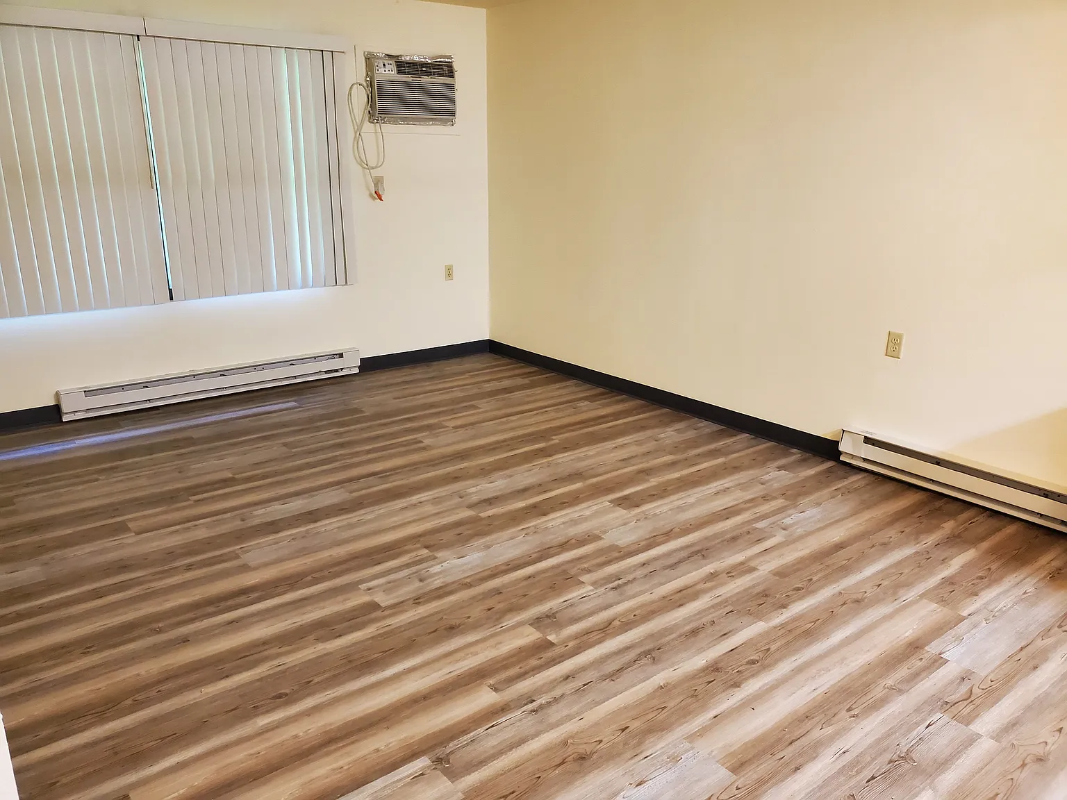 1 bed, 500 sqft, $500 — Photo 4