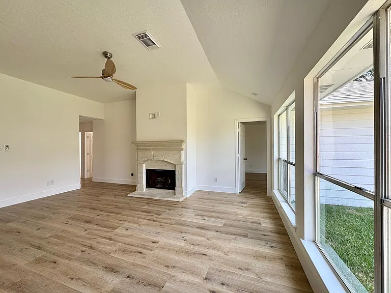 6427 Liberty Valley Dr — Photo 26