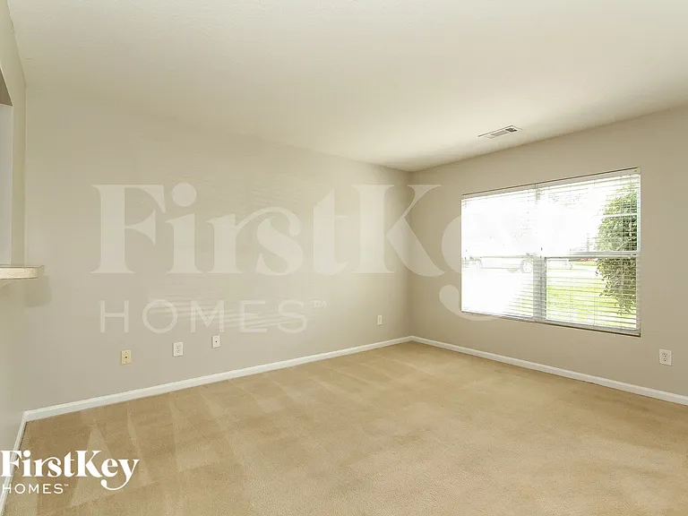 2129 Sebastiani Dr — Photo 3