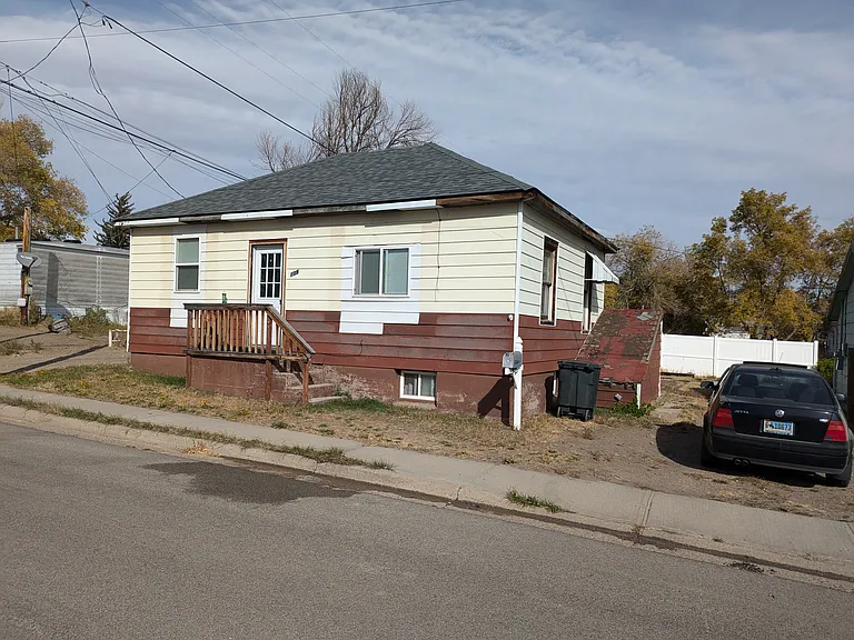 109 S 8th St — Photo 1