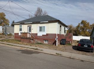 109 S 8th St, Rawlins, WY 82301