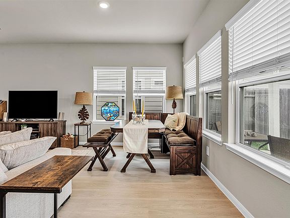 5th image of 11833 Beachberry Dr
