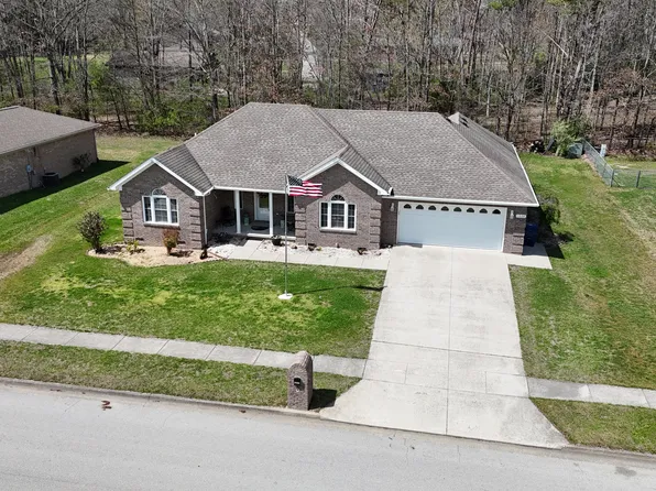 1028 Burnell Dr, Berea, KY 40403