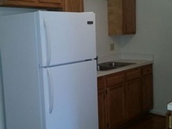 2nd image of 217 E New St #103-4