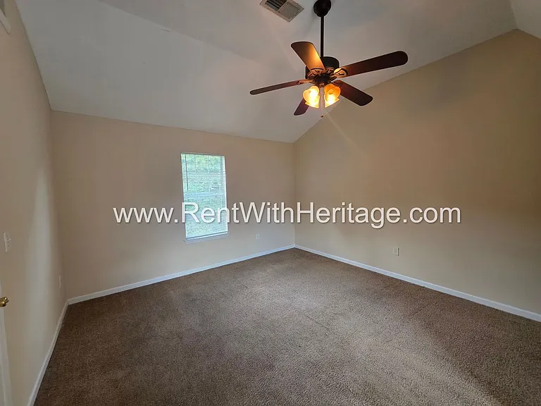 6535 Manor Creek Dr — Photo 37