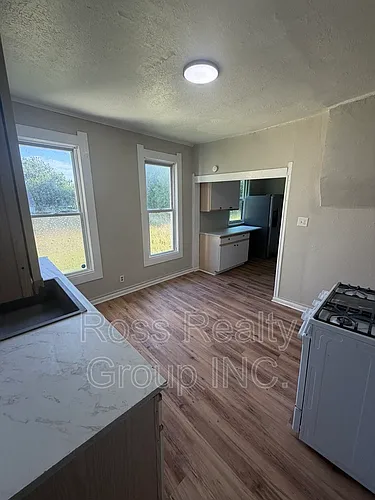 148 Gibbons St Photo 1