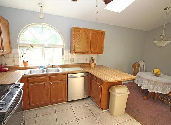 5th image of 9310 Lavern Pl