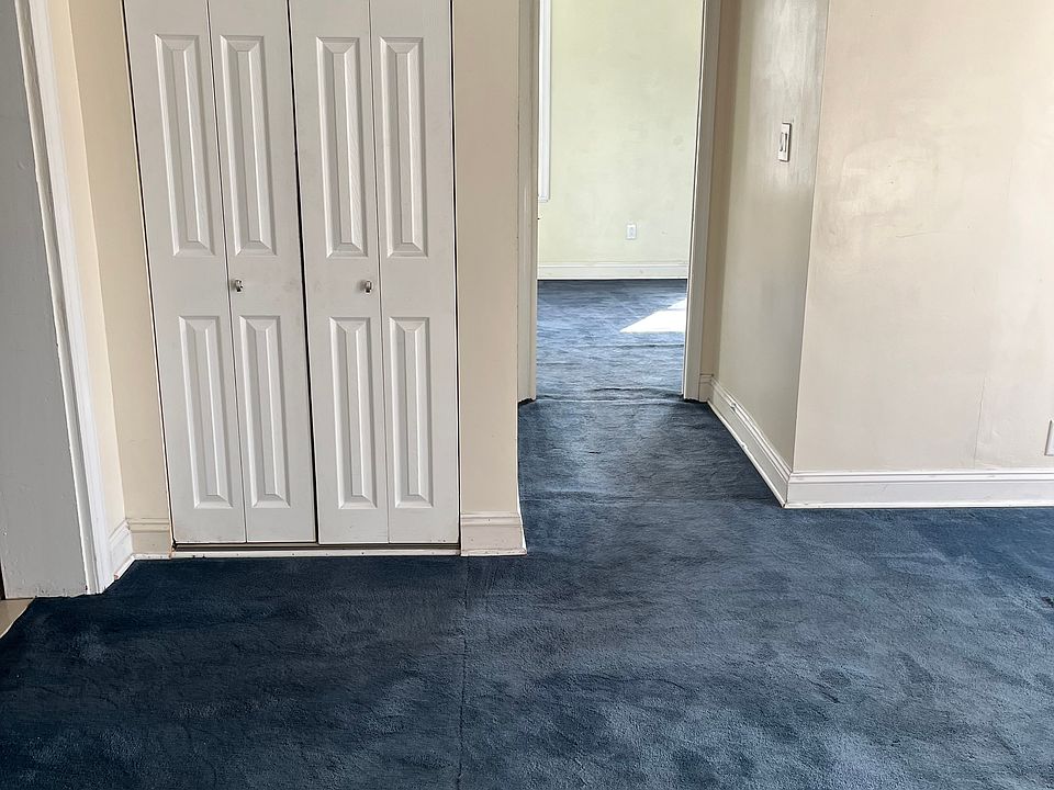 Entrance to bedroom