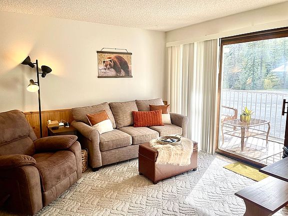 4th image of 28600 N Mount Spokane Park Dr #617