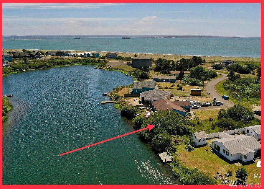 1st image of 182 Sea Breeze Loop SE