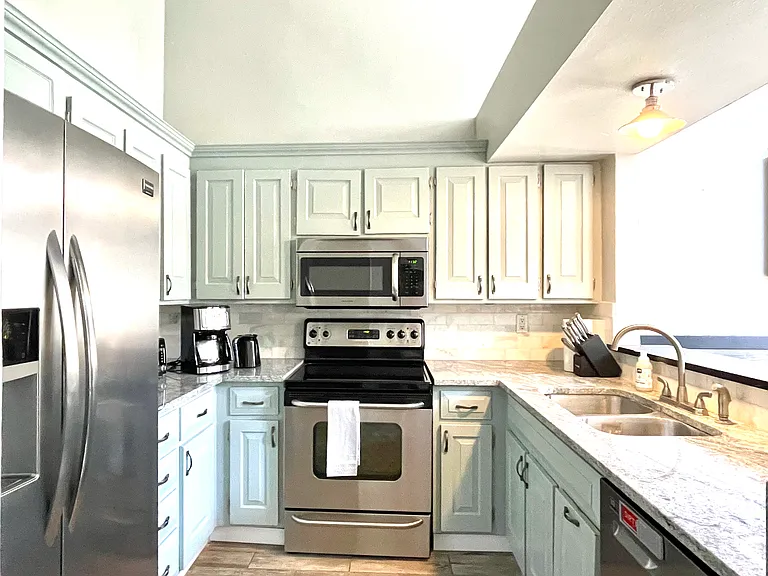 9228 Butterwood Ct — Photo 3