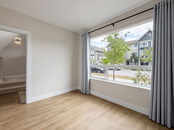 4th image of 4725 Blue Heron Way