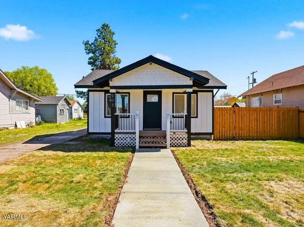 903 S 11th Ave, Yakima, WA 98902