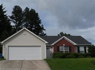 6230 Huntcliff Dr, Flowery Branch, GA 30542