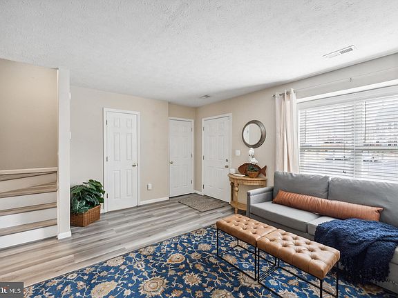 5th image of 4532 Leighann Ln