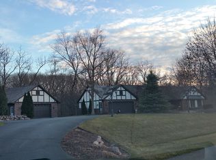 3329 Twin Ridge Ln, Rockford, IL 61109