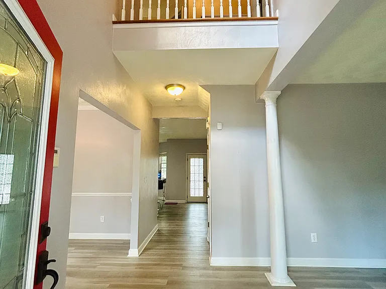 3412 Sale Dr — Photo 3