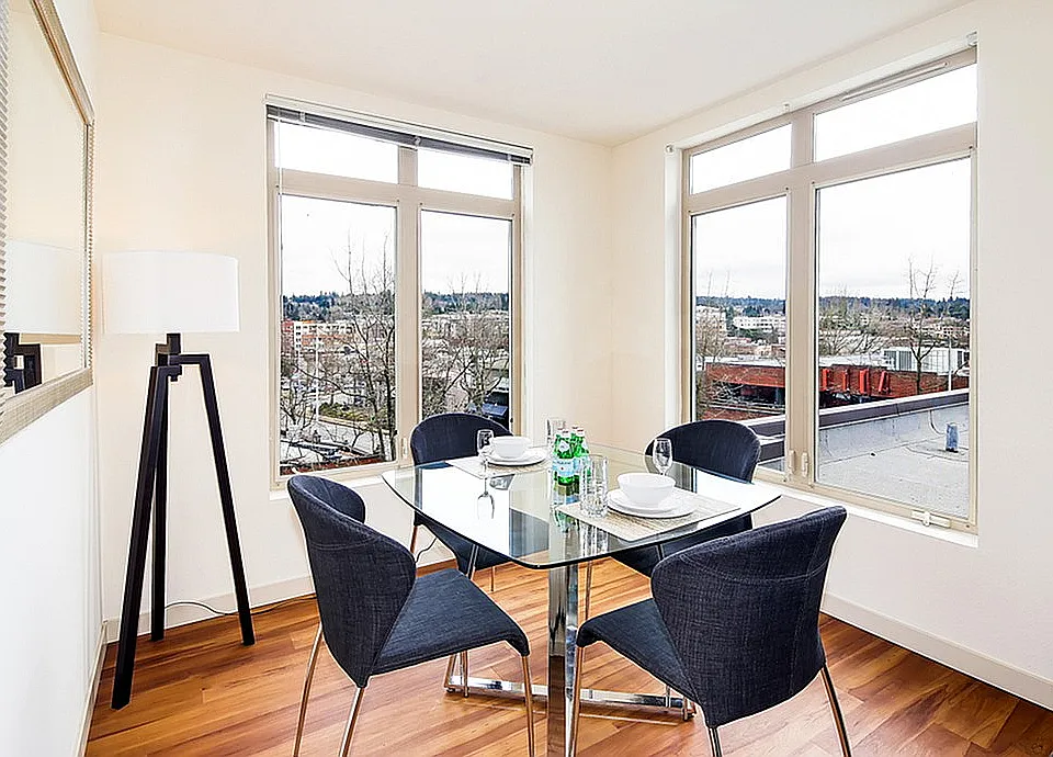 DiningRoom
